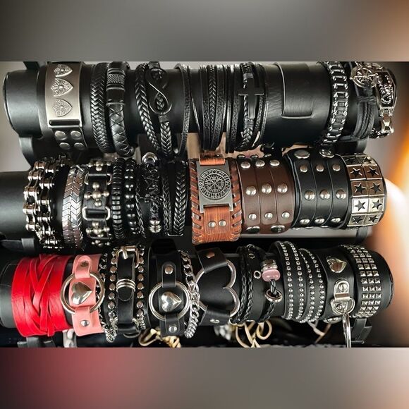 Leather Bracelet Bar l Men’s & Women’s Leather Bracelets l Cuffs l Wraps - Picture 1 of 4